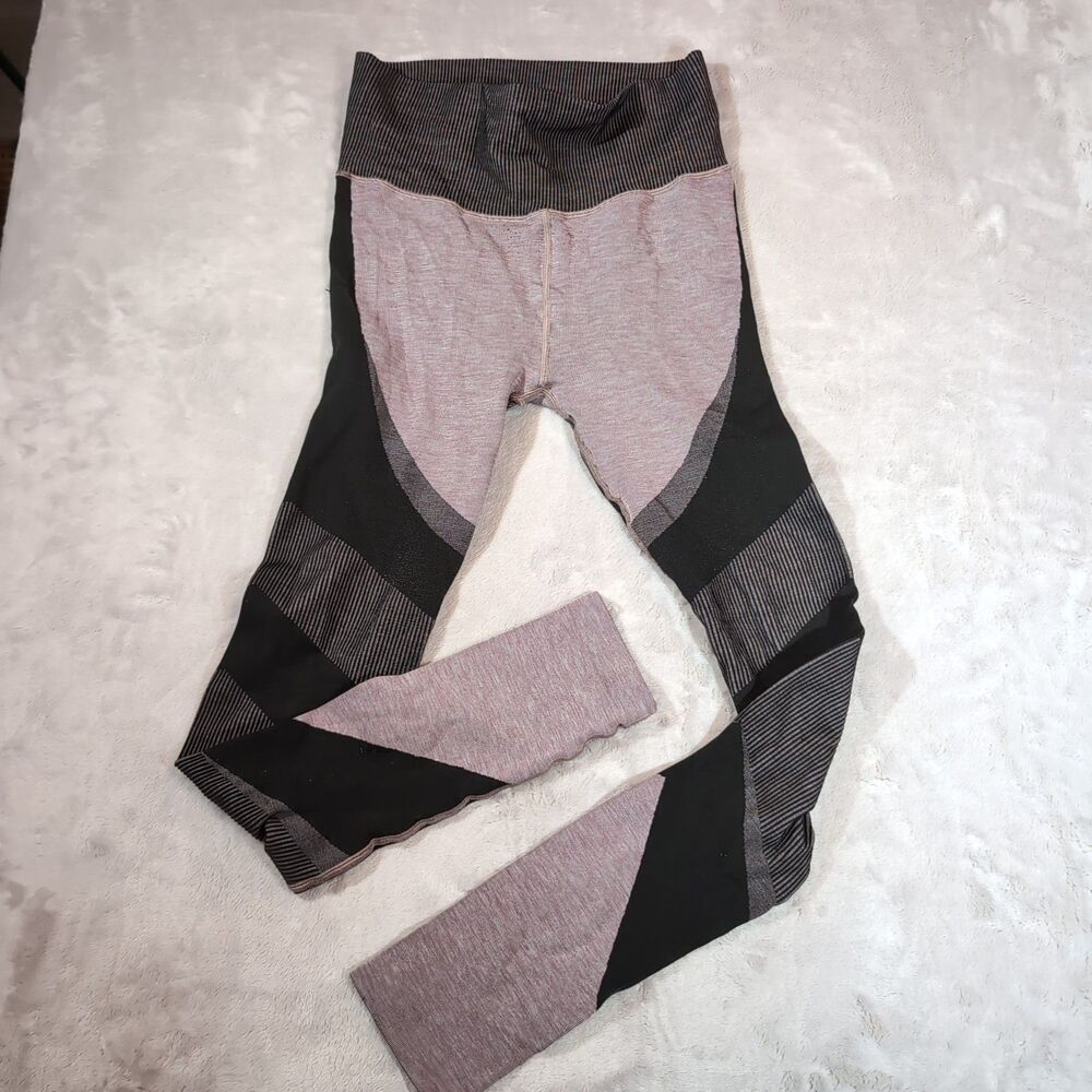 ALO Yoga Heathered Pink and Black Colorblock Leggings